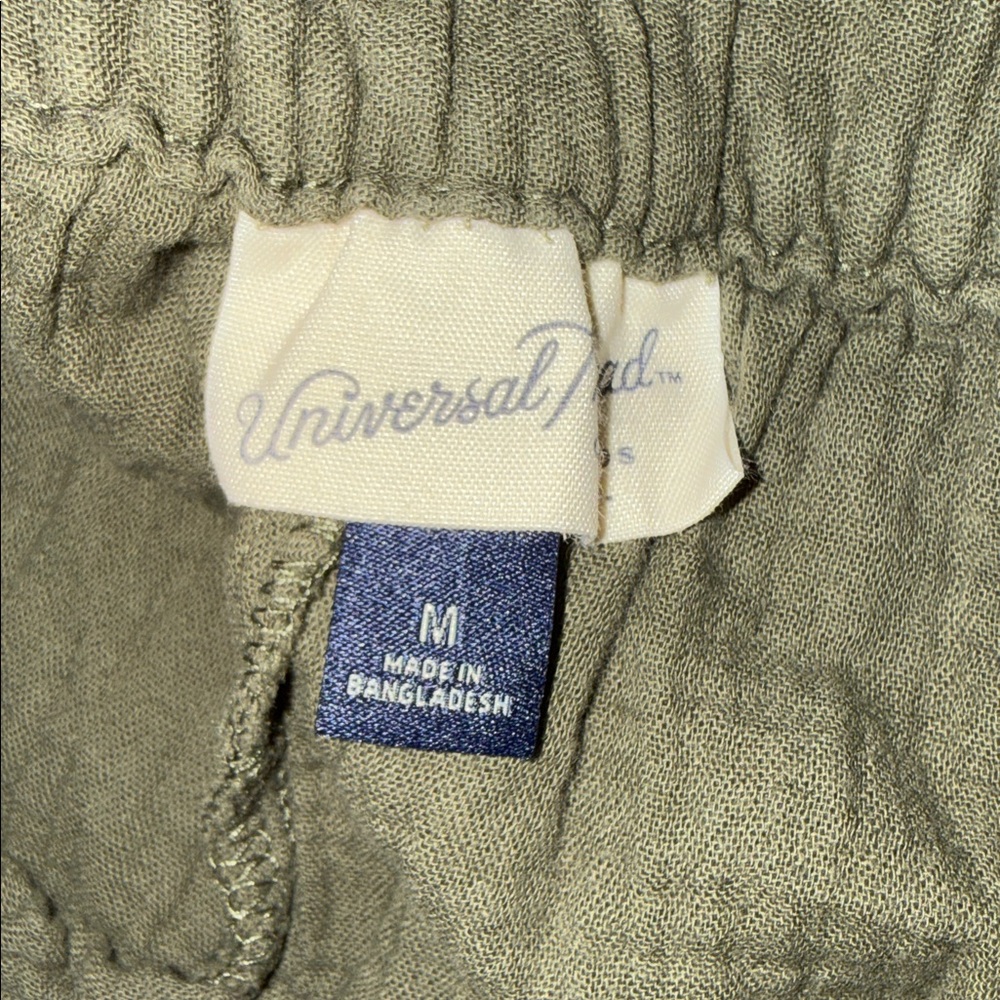 Universal Thread shorts - Picture 2 of 2